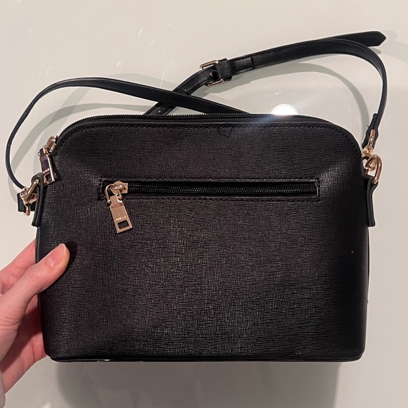 small black shoulder bag - Picture 3 of 4